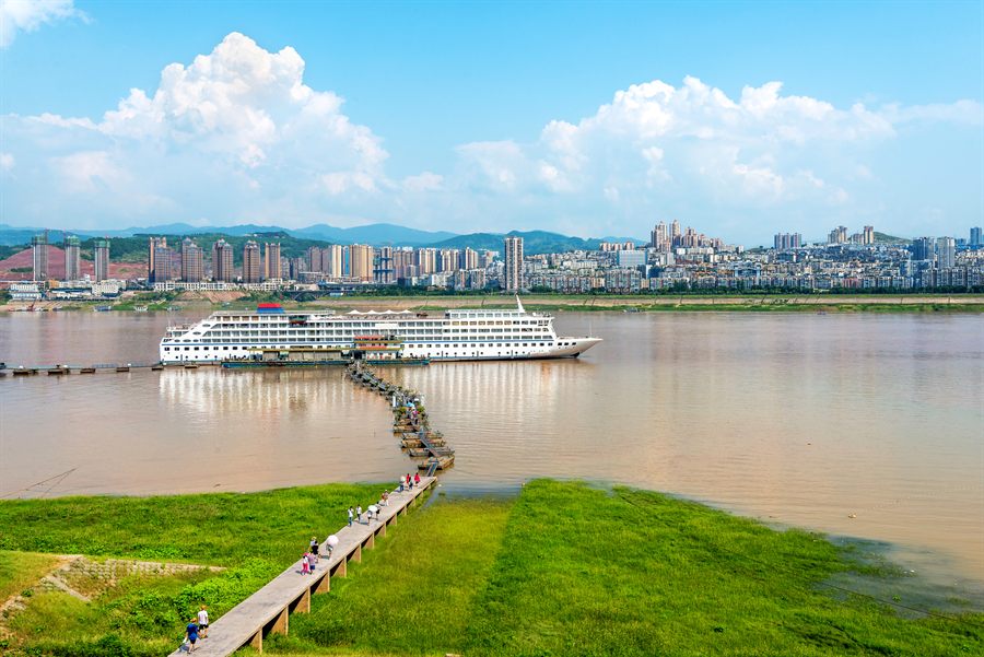 River cruise ship moored on the Yangtze River